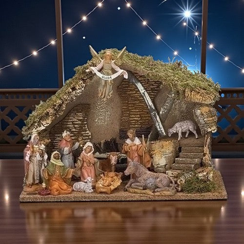 11 Figure Nativity Set with Italian Stable 5" Scale