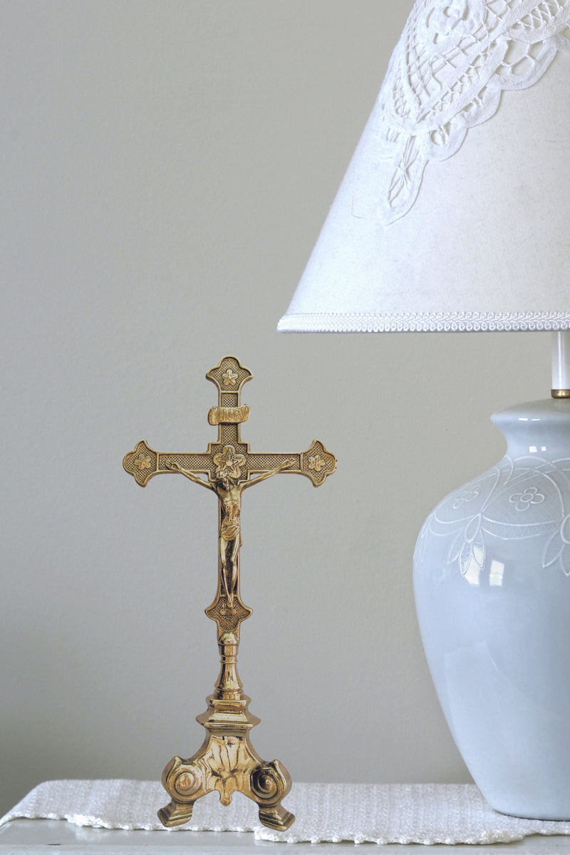 Standing Crucifix in Shiny Brass | 13"